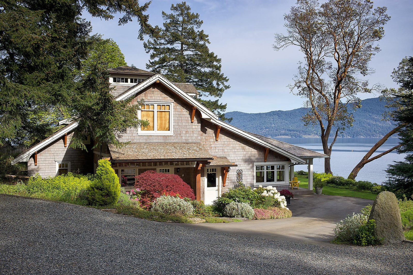 Waterfront, ocean view and inland acreage homes for sale on Bowen Island